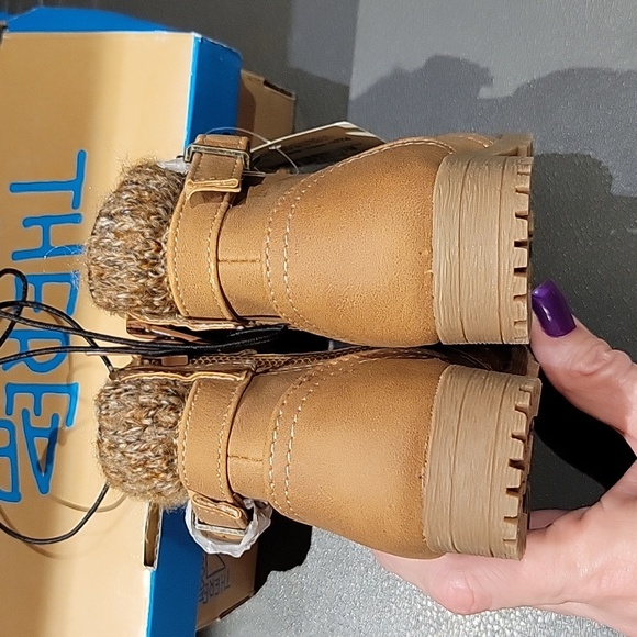 New in Box: ThereAbouts Toddler Girls Lil Piper Memory Foam Stacked Heel Boots - Picture 4 of 13